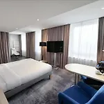 酒店 华沙美居大酒店 4*