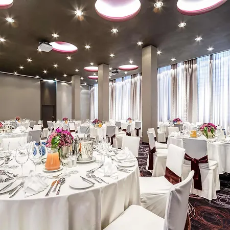 فندق ميركيور وارسزاوا غراند 4*