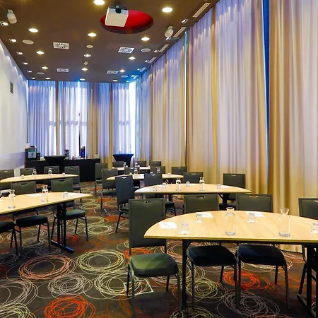 华沙美居大酒店 酒店 4*