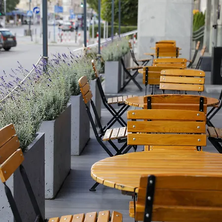 酒店 华沙美居大酒店 4*